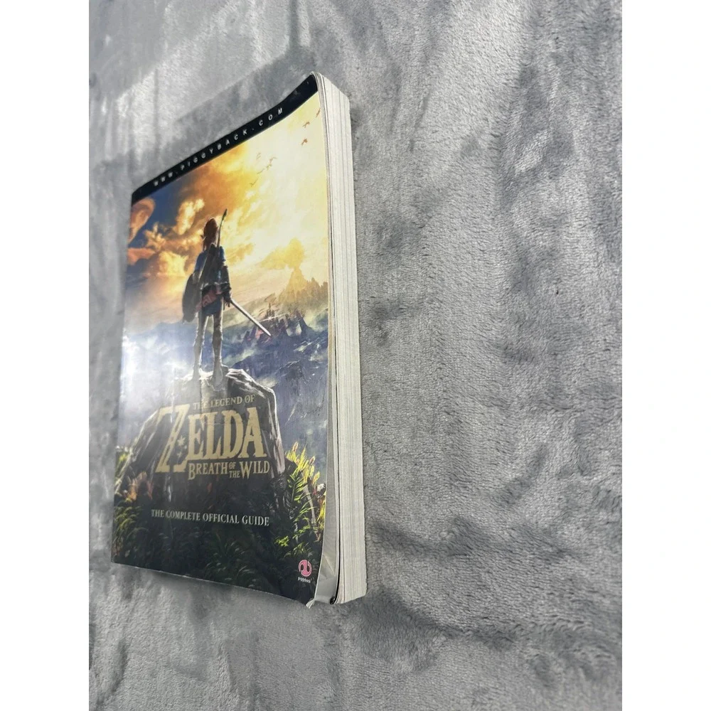 The Legend of Zelda Breath of the Wild Complete Official Guide Piggyback 2017